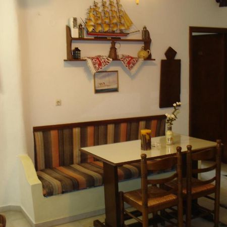 Pension Lagoudera Naxos City エクステリア 写真