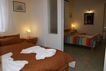 Pension Lagoudera Naxos City エクステリア 写真