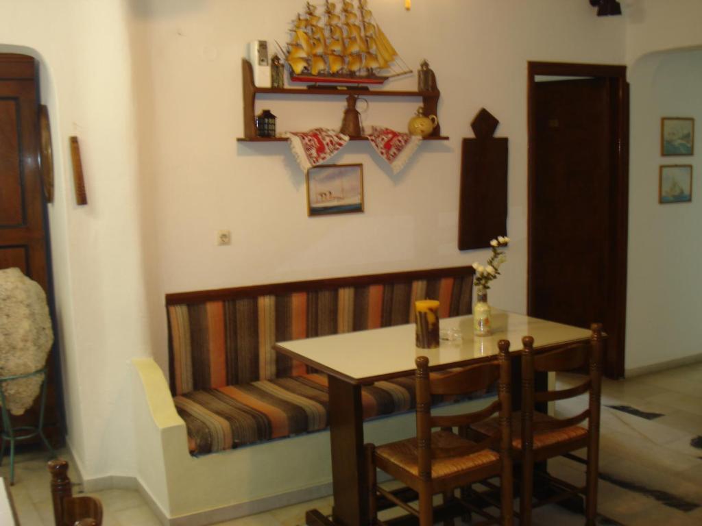 Pension Lagoudera Naxos City エクステリア 写真